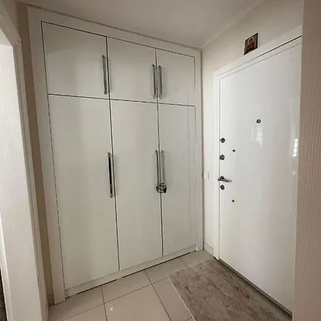 Apartment Near The Sea